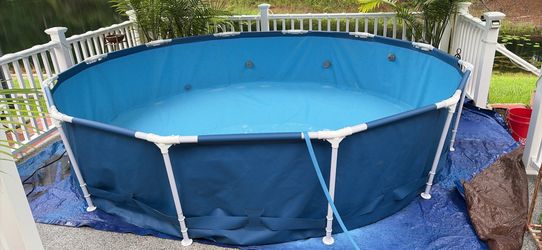 Free pool