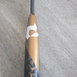 Baseball Bat Demarini Zoa Like New 31-8