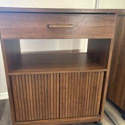 Side Table On Wheels 