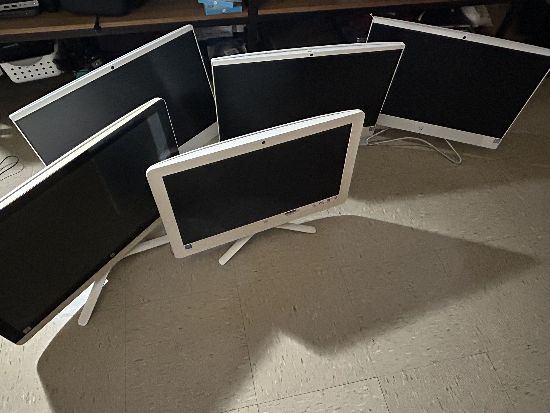 (6) HP ALL IN ONE DESKTOPS WITH KEYBOARDS / MOUSE $500