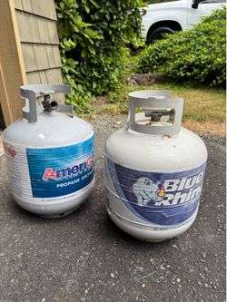 2 propane tanks