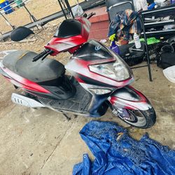 2015 Dnk 150cc Scooter