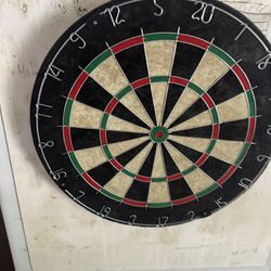 Standard Bristle Dartboard Round 18” Regulation Target Game Board - Pre-Owned