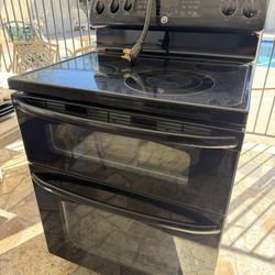 STOVE AND MICRO WAVE 