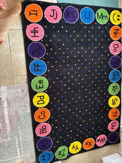 4x6 Smiley face Carpet