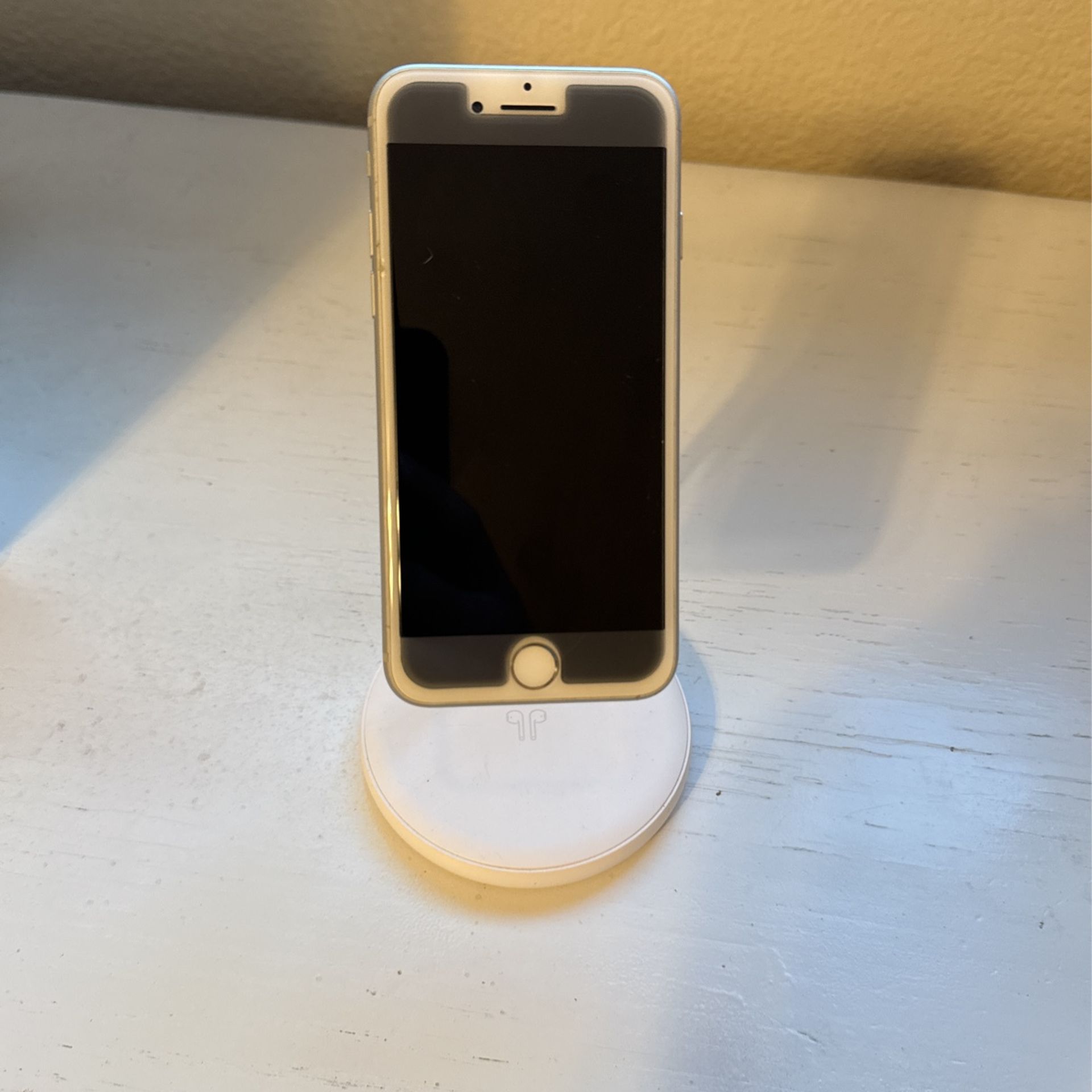 iPhone 8 Unlocked 64 Gig