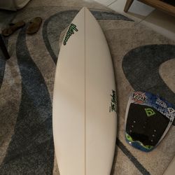5’9 Neilson Boost Surfboard 