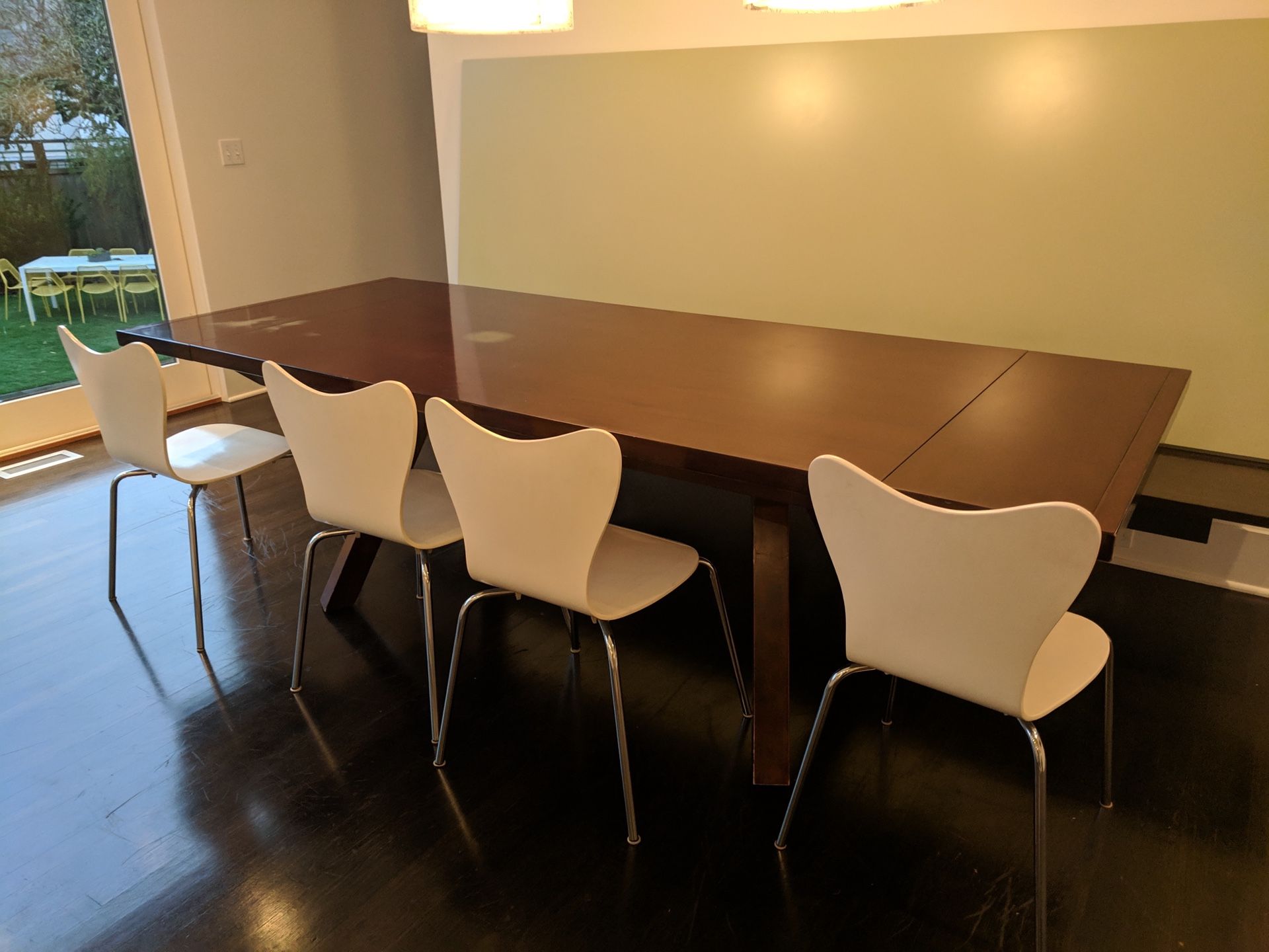 Kitchen dining table