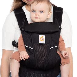 Ergobaby All Carry Positions Breathable Mesh Baby Carrier with Enhanced Lumbar Support & Airflow (7-45 Lb), Omni Breeze, Onyx Black