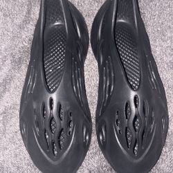 Adidas Foam Runners (SIZE 9)