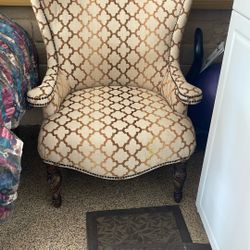 Michael Amini By Aico Custom-made designer chair  Heavy Great condition see Measurements in photos  