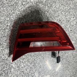 BMW F32 F33 F36 F83 M4 Trunk Tail Light 2014-2017 Right Passenger Side 