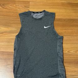 Men’s Nike Shirt