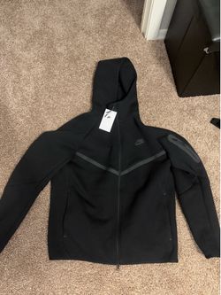 Black Nike Tech