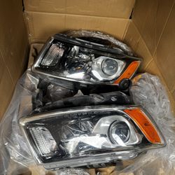 Headlight For Jeep Grand Cherokee 