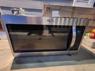 Whirlpool 1.7-cu ft 29.94-in Over-the-Range Microwave