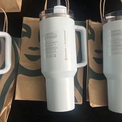 Stanley Starbucks Spring Blue 2024