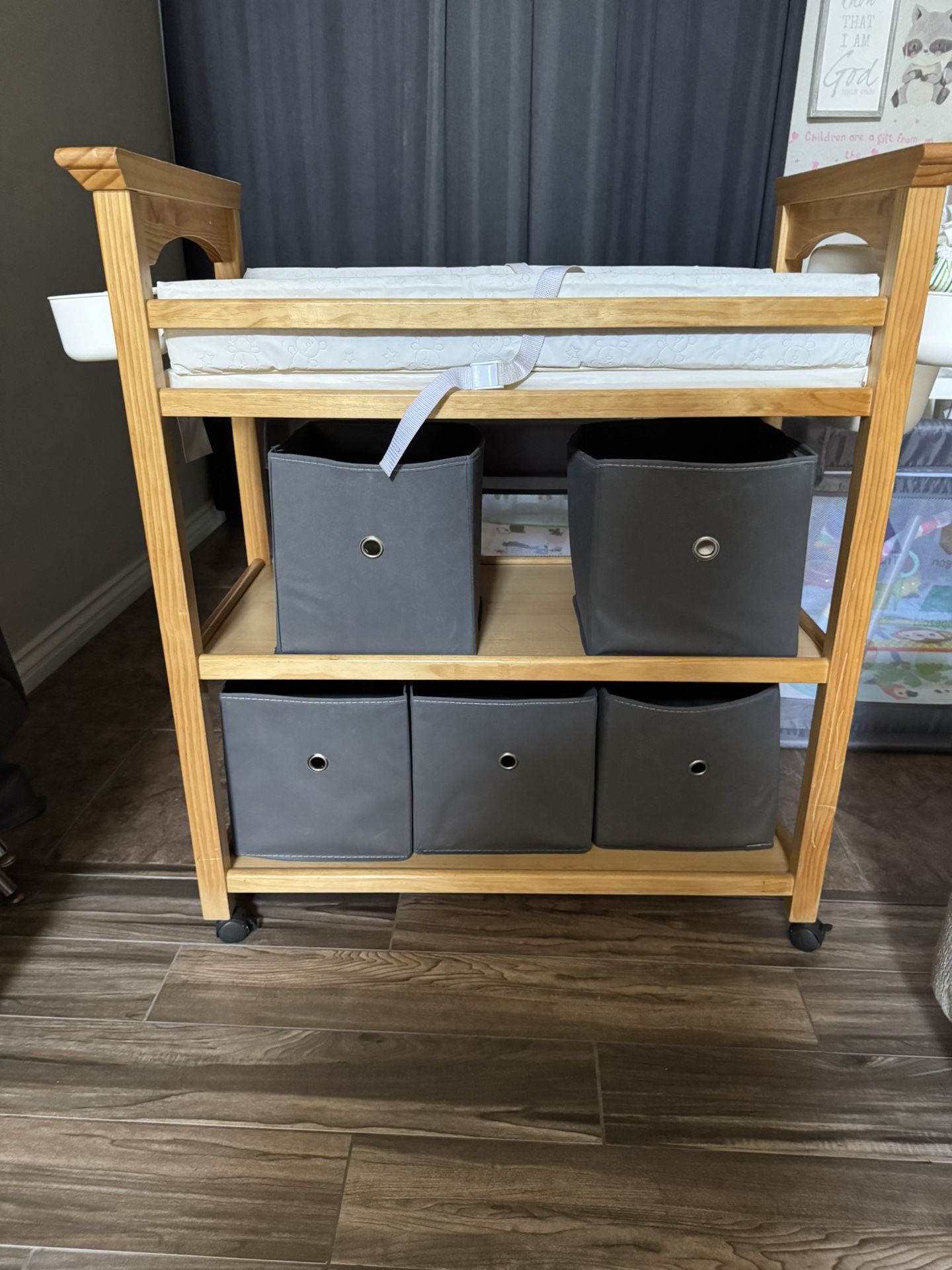 Graco Changing Table With Graco Bins