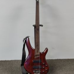 Cort Fretless Bass