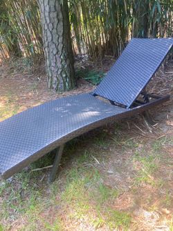Chaise lounge chair