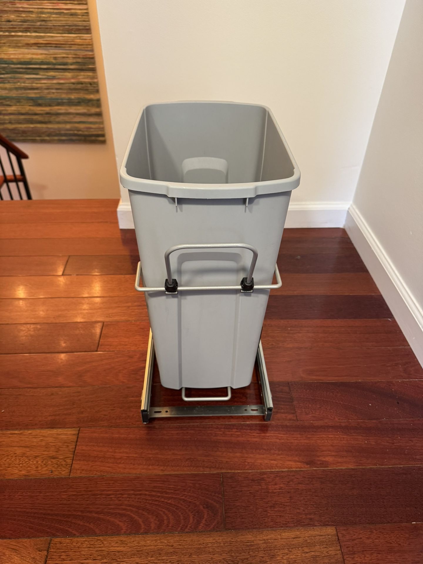 pull-out trash can