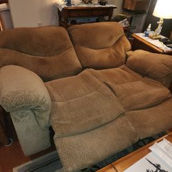 Dual Reclining Loveseat Non-electric