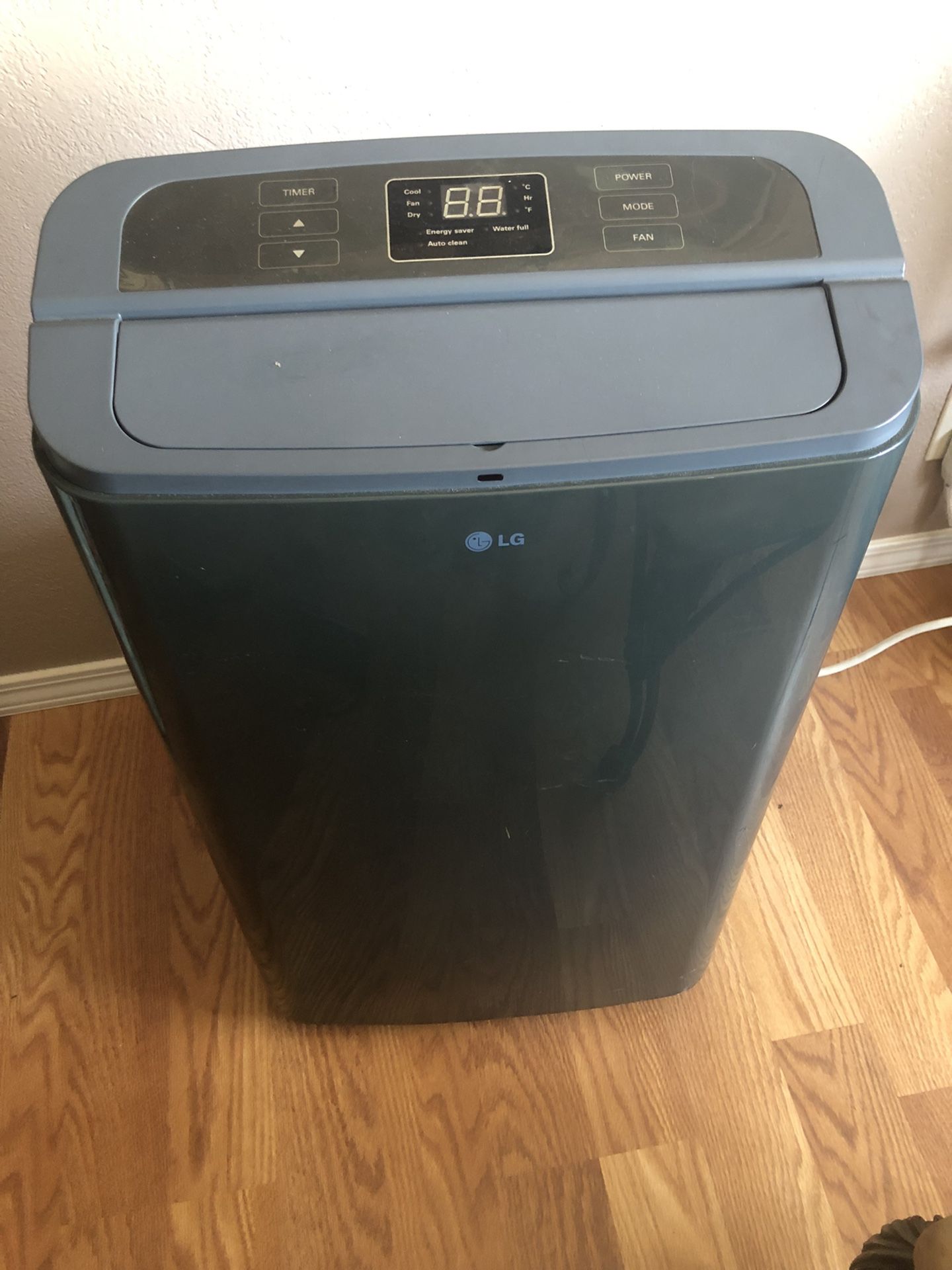 LG Double Hose Portable Air Conditioner