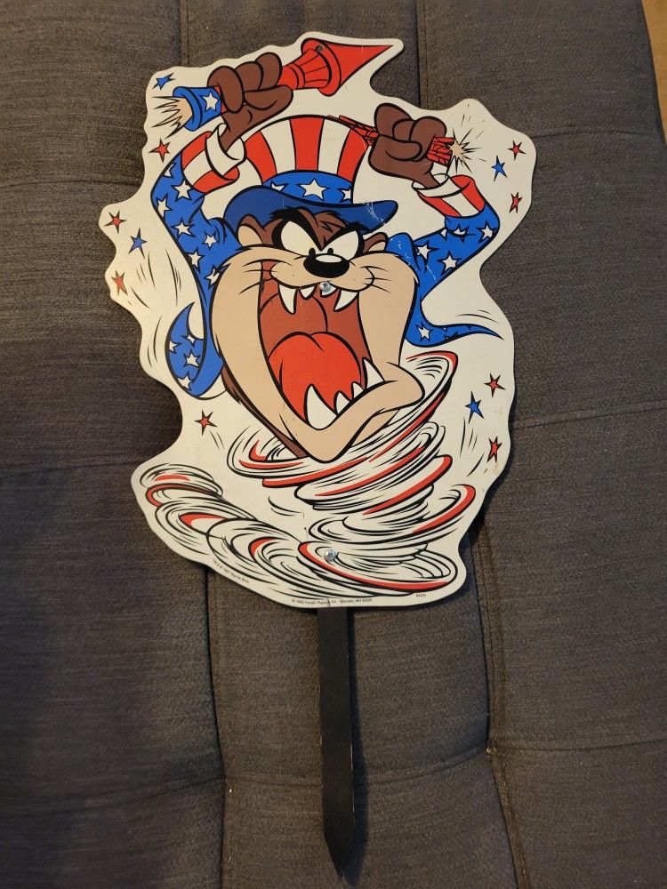 TWEETY BIRD And Tazmanian Devil Yard Sign 4th of July Patriotic Vintage Plastic 1998 28" Uncle Sam