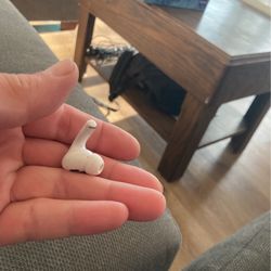 AirPod 2nd Generation  Right