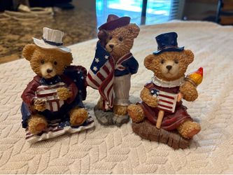LOTS of 4th of July Decorations!! (Swipe to see more)