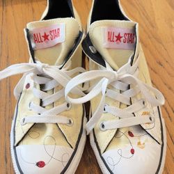 Converse Spring Daisies w/ Lady Bug trail pastel yellow chucks 7 low top Shoes