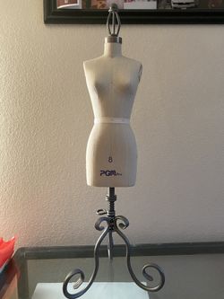 Small Mannequin