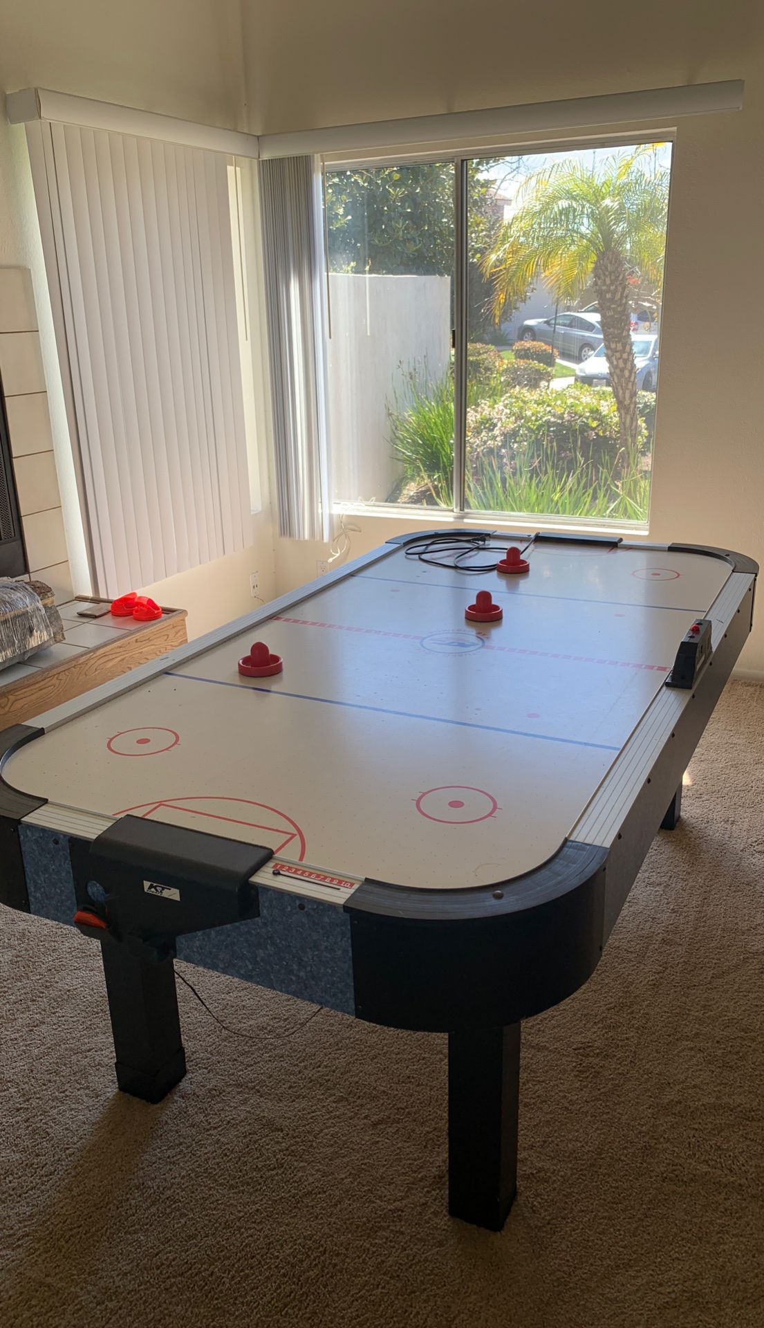 Air Hockey Table