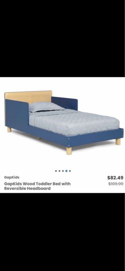 BabyGap Wood bed frame/ BabyGap/ toddler bed/ kids/ furniture/ New