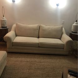 Sofa Loveseat Excellent Condition 