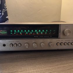 Vintage stereo receiver (SANSUI 771)