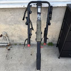 Allen Sports hitch-mounted bike rack in solid working condition.  ✔️ Holds 2–3 bikes securely ✔️ Fits standard 2” hitch receiver ✔️ Foldable design fo