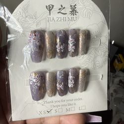 Jia Zhi Mu Handmade Press On Nail