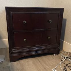 Dresser And Night Stands 
