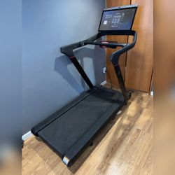 Peloton Tread - Excellent - 2023 - Roseland, NJ