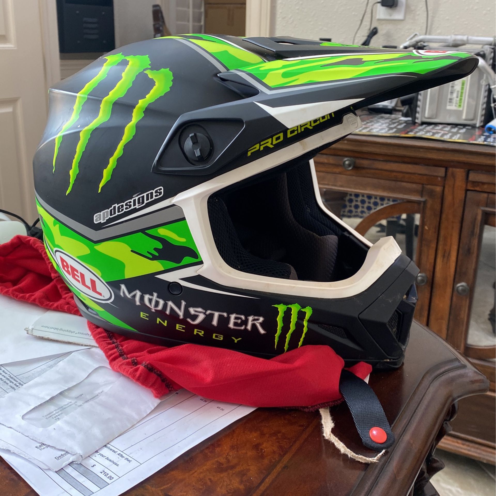 Bell Mx9 Monster Energy Helmet! XL