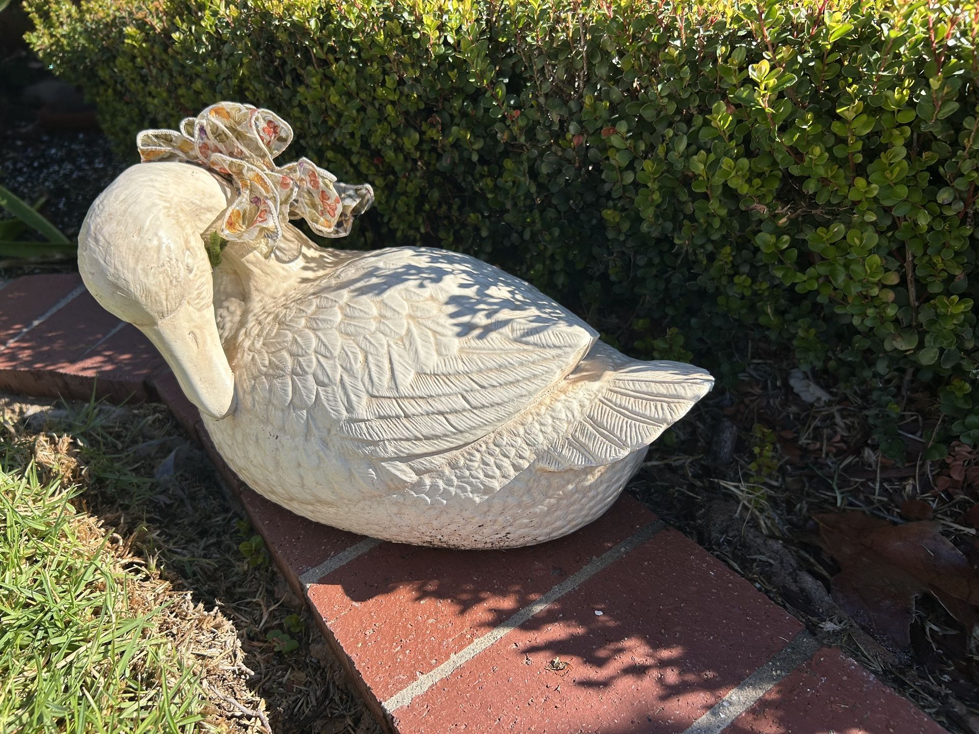 Vintage Duck Porcelain Clay Pottery Figurine Large Garden Sculpture Indoor Outdoor Animal Centerpiece Retro Statue