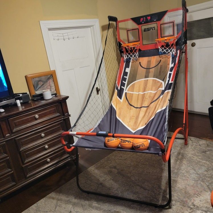 ESPN EZ Fold 2 Player Basketball Game With Polycarbonite Backboard And LED Scoring