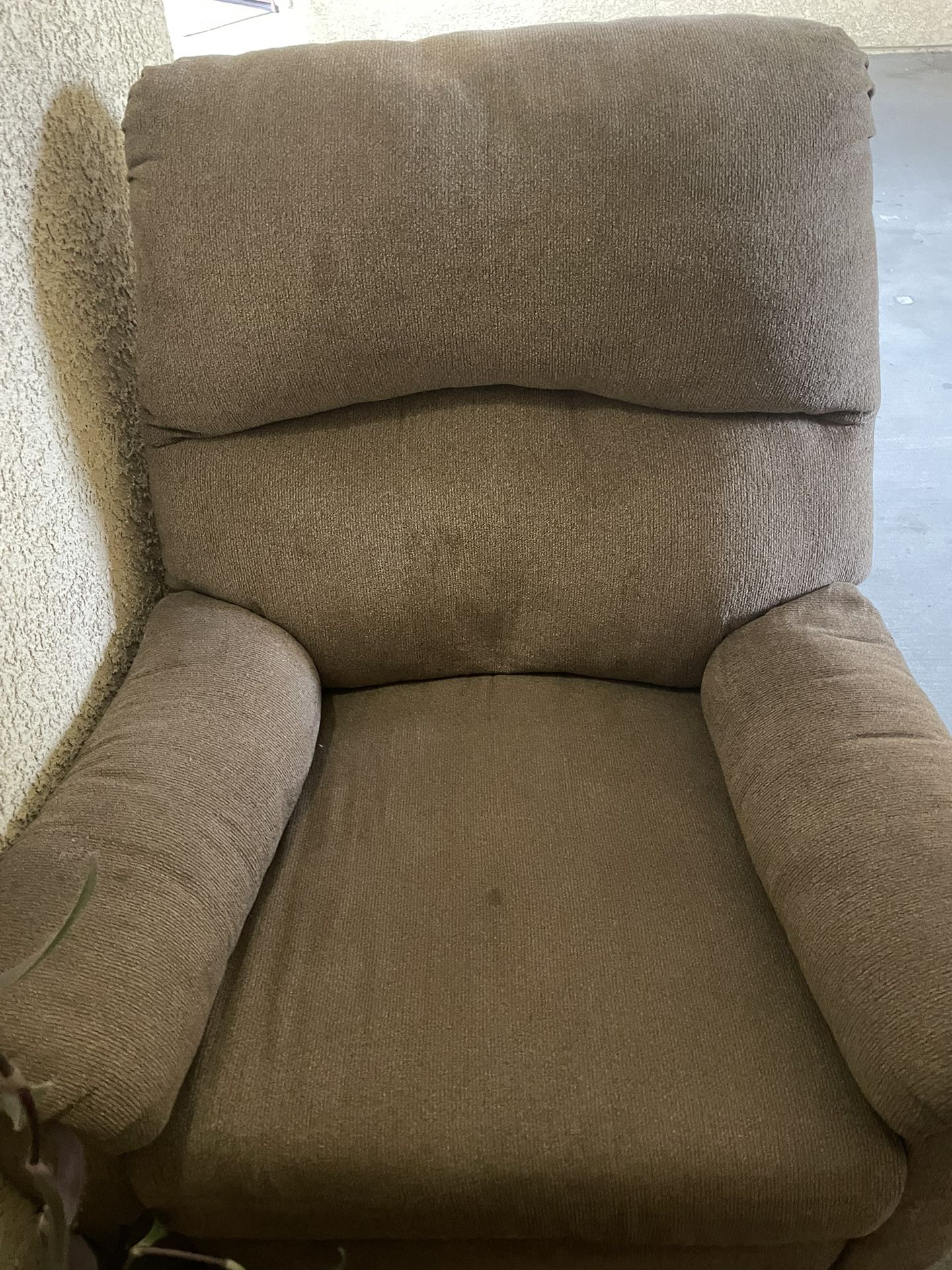 Recliner chair/La-Z-Boy