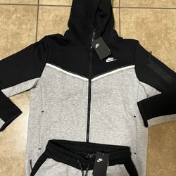 Grey & Black Nike Tech Set 