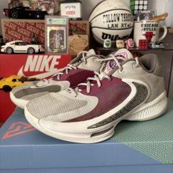 Nike Greek Freak 4 Men’s Basketball Shoe 9.5