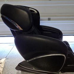 Cozzia EC-670 Massage Chair-Excellent Condition