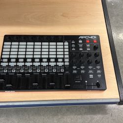 Akai Professionals APC40 MKII