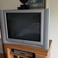 THE HOLY GRAIL – 40” Mega Tube TV | 300lb+ Retro Gaming Beast - Pristine Condition 
