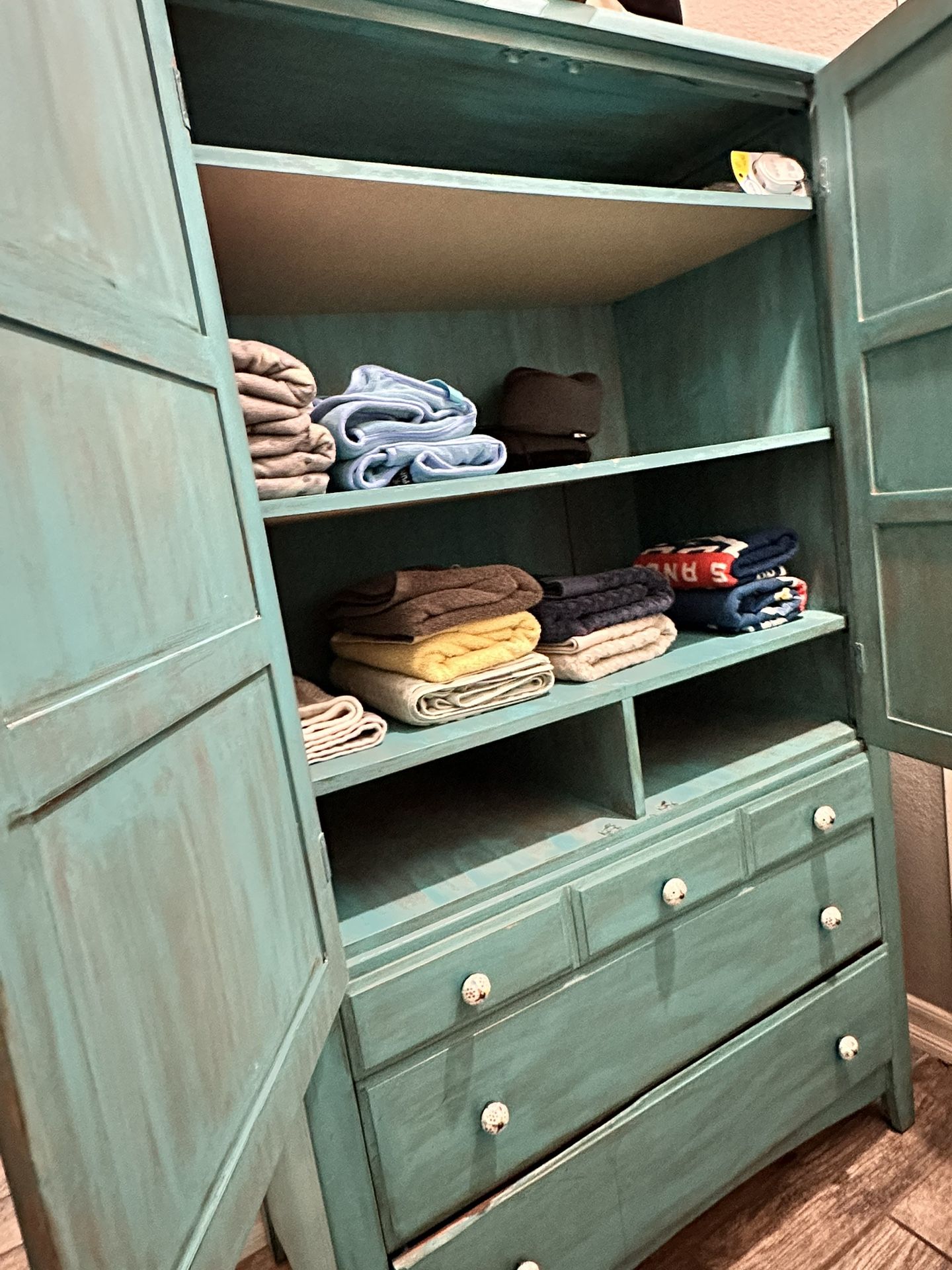 Armoire